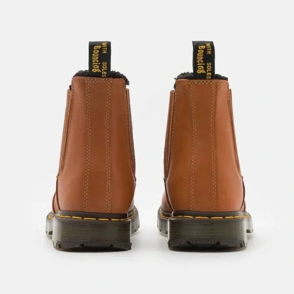 Dr. Martens 2976 Wintergrip Chelsea Boots mens: 8 woman’s: 9 - Picture 4 of 10